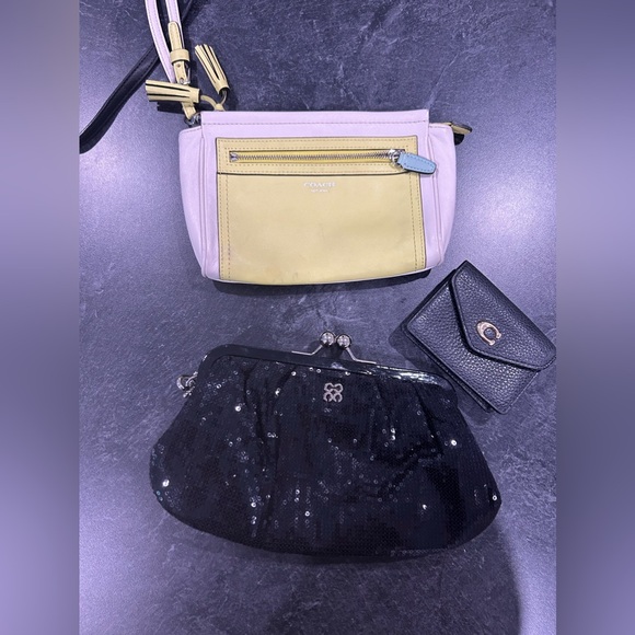 Coach Lot - Picture 1 of 7